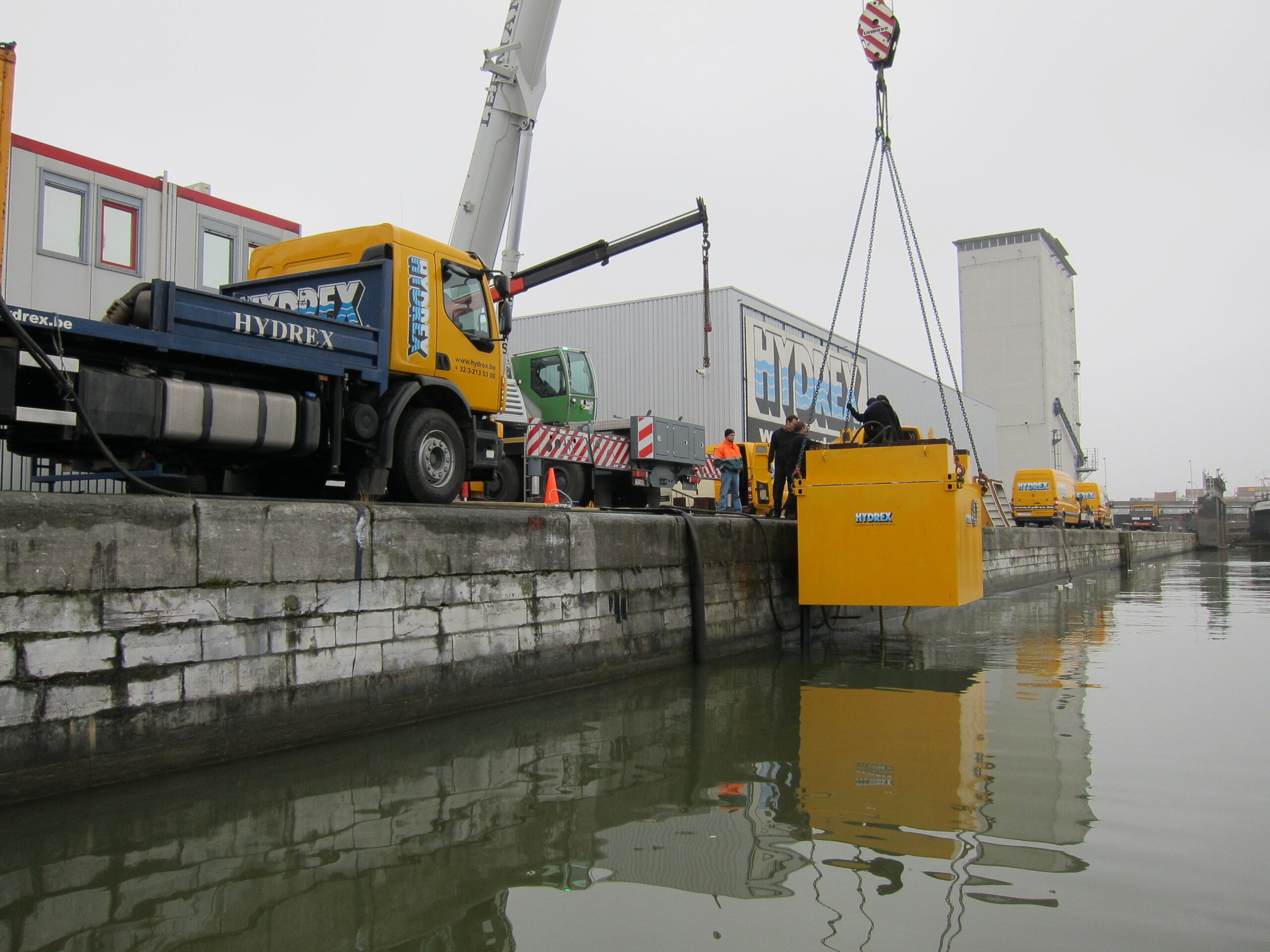 Contained Dredging system